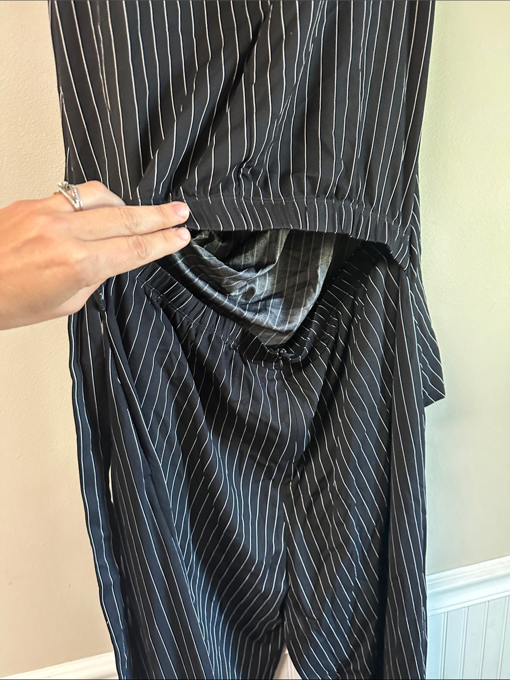 Halara Easy Peezy Black White Pinstripe Tie Side Jumpsuit XL NWT - Picture 10 of 11